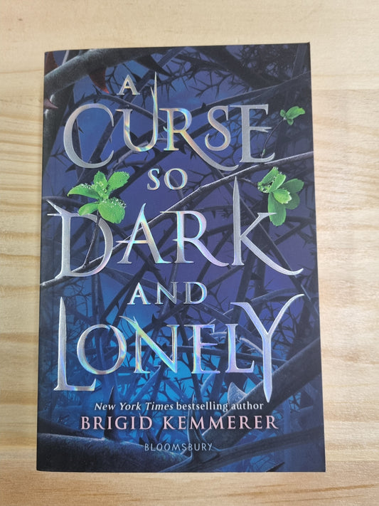 Brigid Kemmerer - A Curse So Dark And Lonely