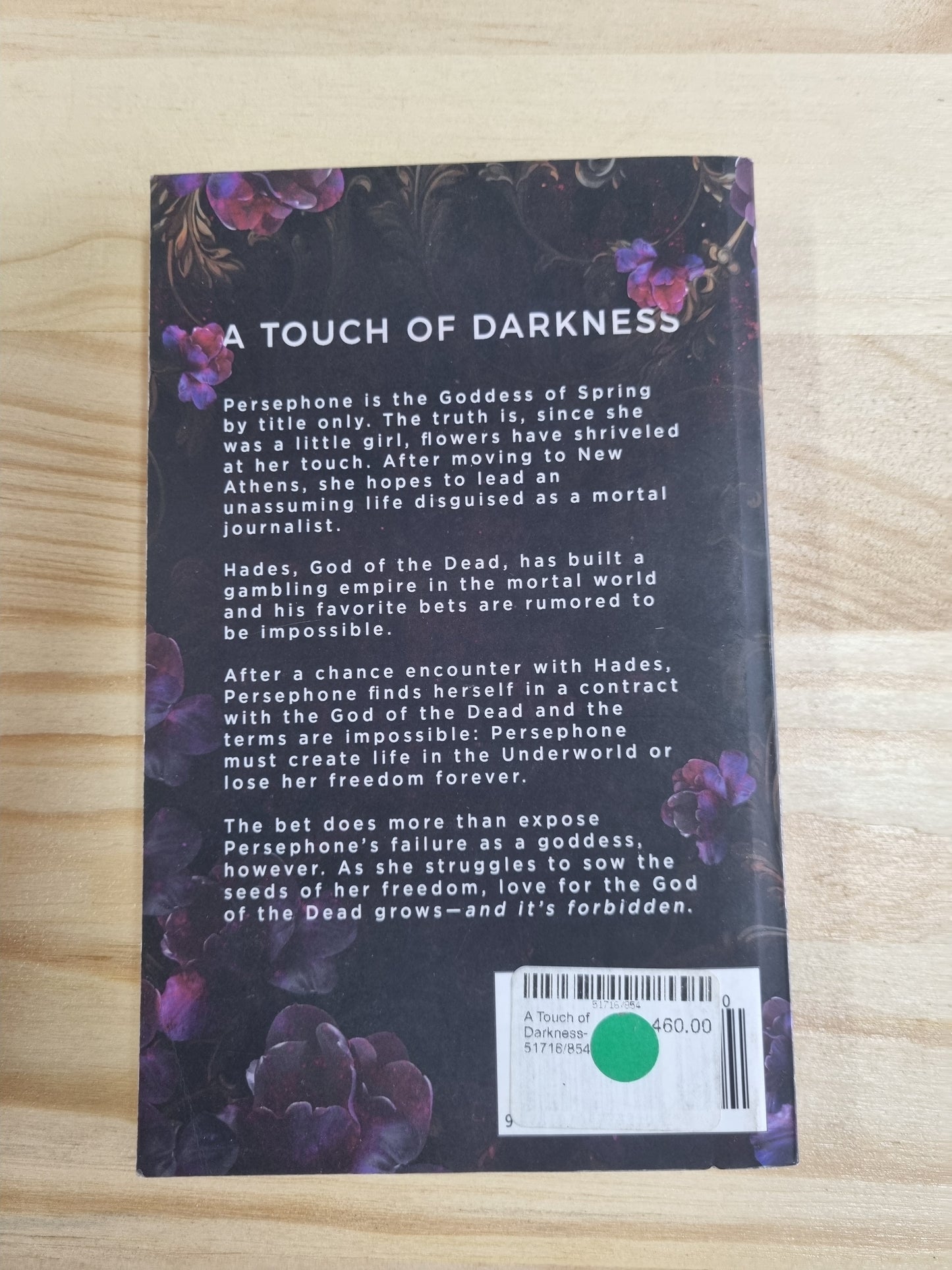 Scarlett St. Clair - A Touch Of Darkness