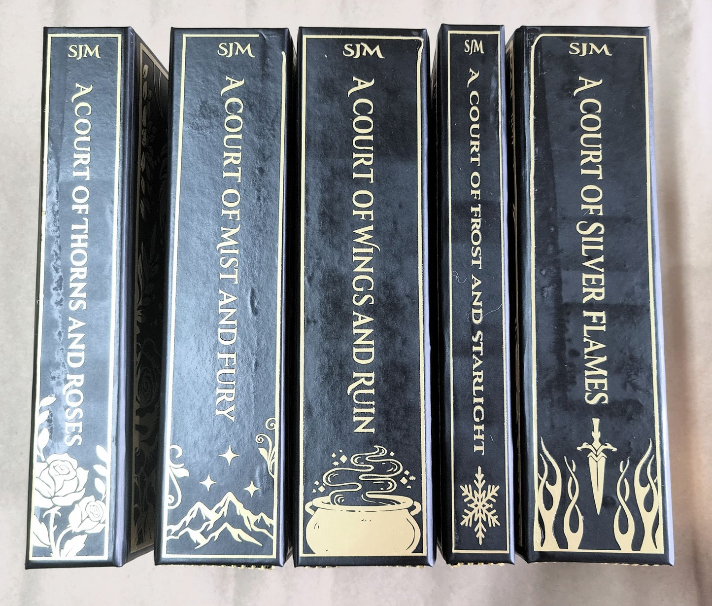 A Court Of Thorns And Roses Series