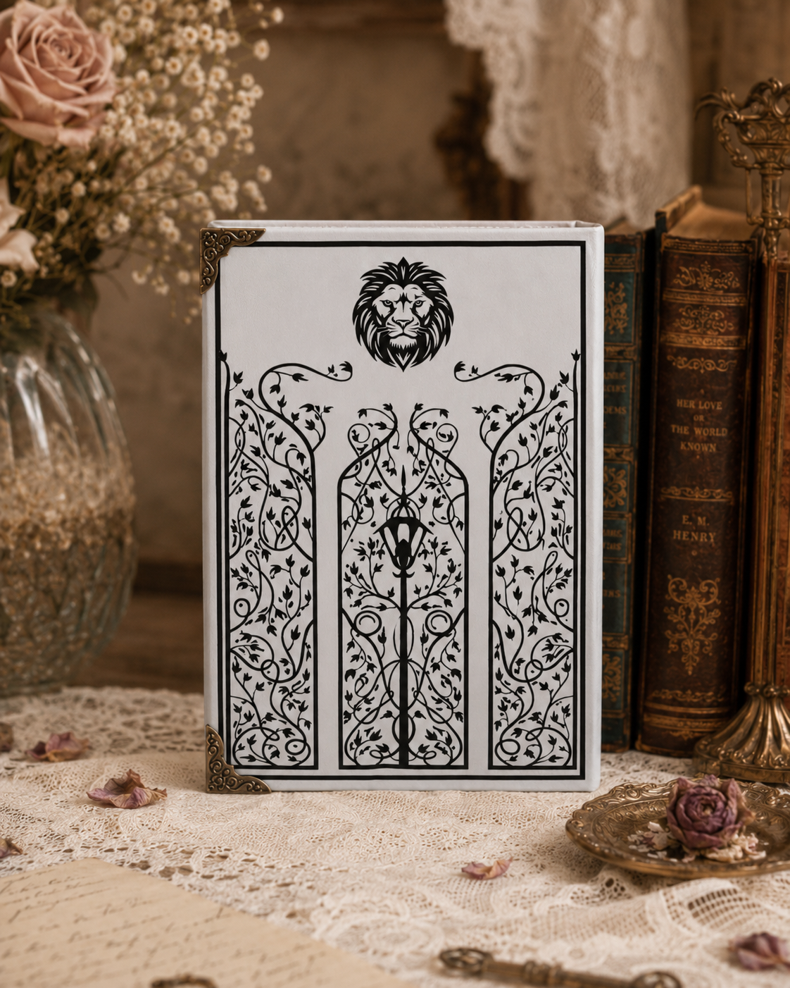 Narnia Book-Shaped Handbag