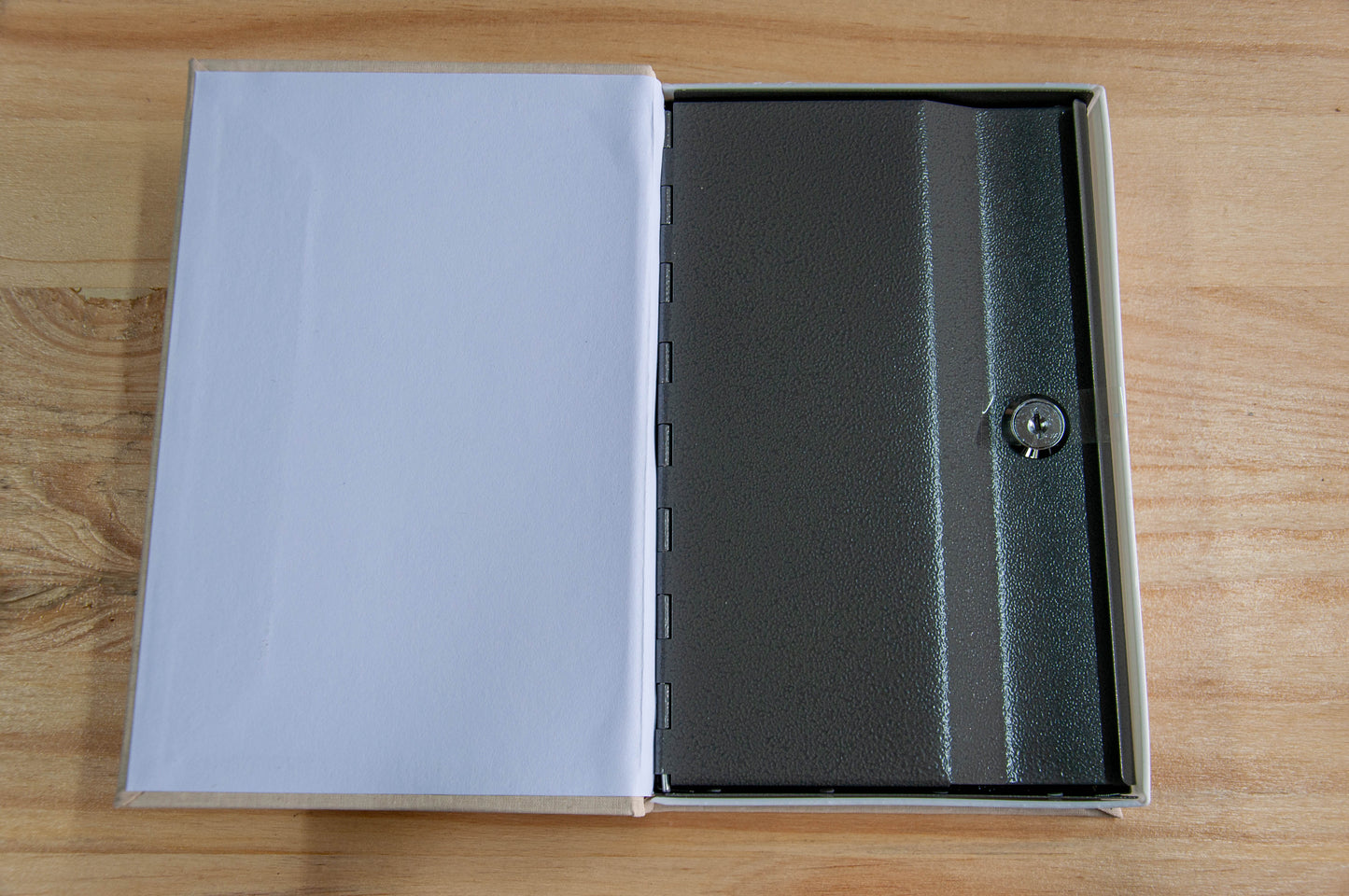 Lord Of The Rings - Book Safe