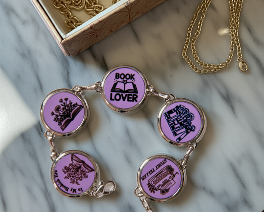 Book Lover - Charm Bracelet